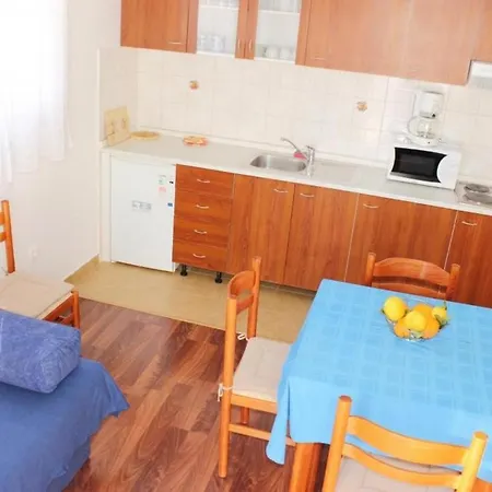 Bralovic - Two-bedroom With Balcony And Sea View Apartmán *